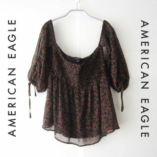 アメリカンイーグル(American Eagle)の美品　AMERICAN EAGLE／アメリカンイーグル★　花柄カットソー(シャツ/ブラウス(半袖/袖なし))