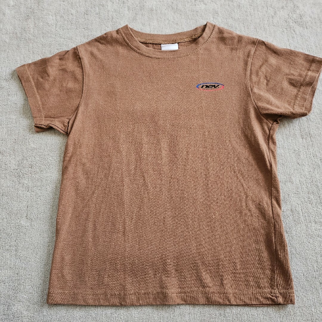 キッズ　バックプリントTシャツ　140 未使用 キッズ/ベビー/マタニティのキッズ服男の子用(90cm~)(Tシャツ/カットソー)の商品写真