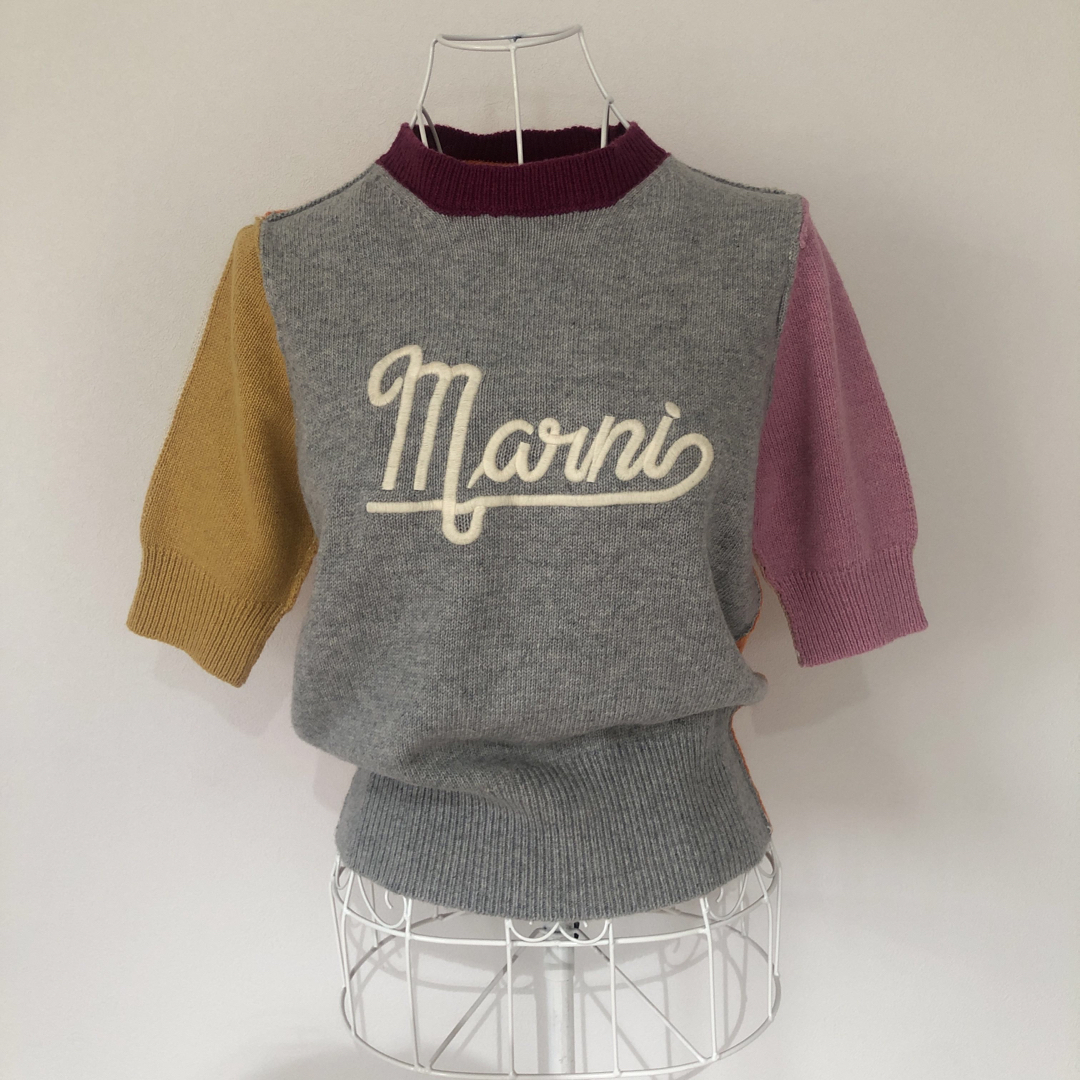 Marni(マルニ)のMARNI 刺繍ロゴ　半袖トップス レディースのトップス(カットソー(半袖/袖なし))の商品写真