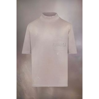 マルタンマルジェラ(Maison Martin Margiela)の【新品】MAISON MARGIELA マルジェラハイネック ロゴＴシャツ (Tシャツ/カットソー(半袖/袖なし))