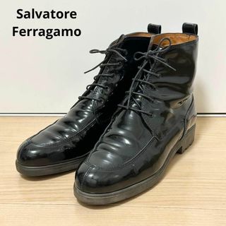 サルヴァトーレフェラガモ(Salvatore Ferragamo)のサルヴァトーレフェラガモ　ブラック　エナメル　レースアップブーツ　黒　6サイズ(ブーツ)