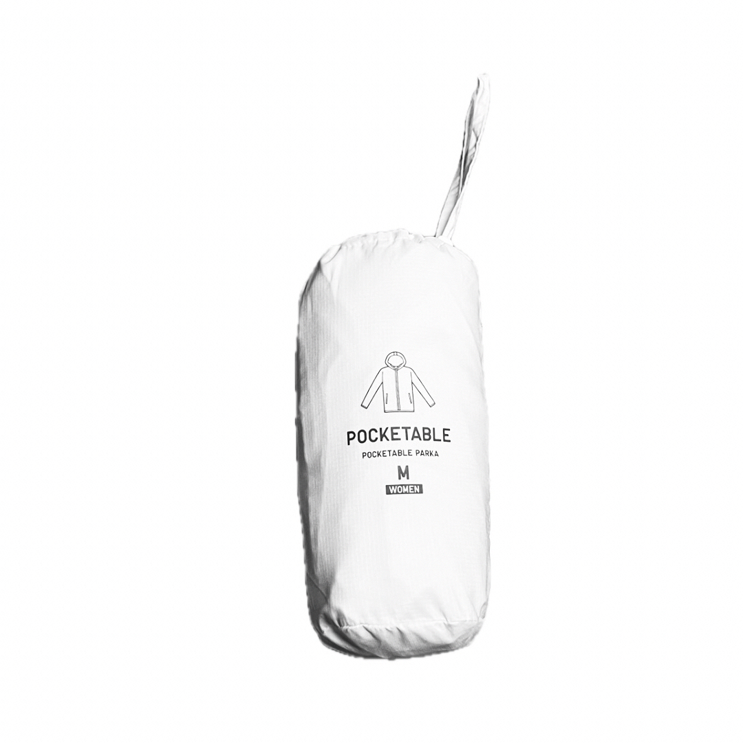 UNIQLO(ユニクロ)のユニクロ　ポケッタブルUVパーカー　ホワイト  M　袋付き レディースのジャケット/アウター(その他)の商品写真