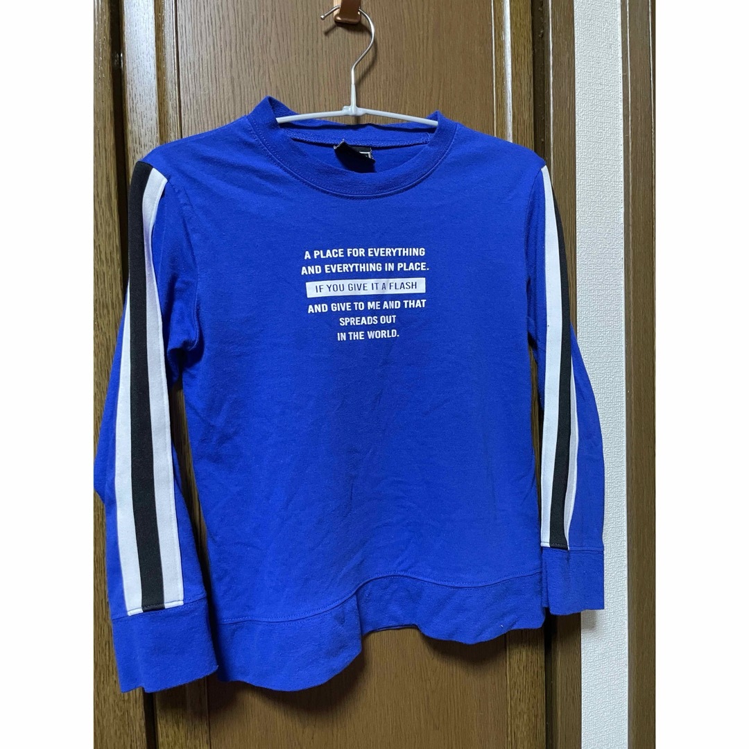 長袖Ｔシャツ140サイズ キッズ/ベビー/マタニティのキッズ服男の子用(90cm~)(Tシャツ/カットソー)の商品写真