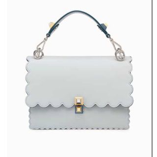 フェンディ(FENDI)のFENDI フェンディ　キャナイ　パールグレー　ショルダーストラップ付き(ショルダーバッグ)