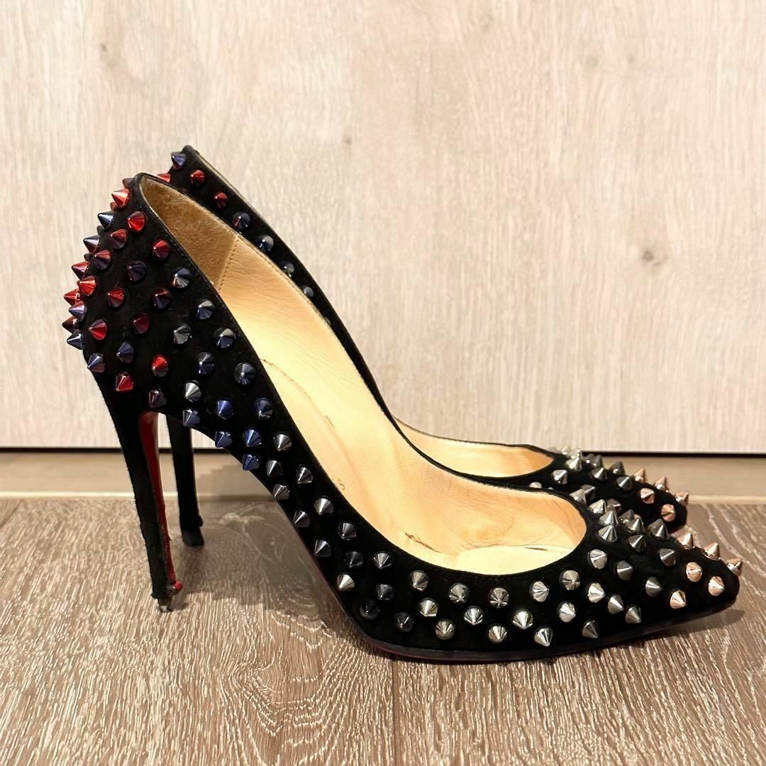 Christian Louboutin(クリスチャンルブタン)のクリスチャンルブタン　マルチカラースタッズ　スエード　パンプス　黒　35サイズ レディースの靴/シューズ(ハイヒール/パンプス)の商品写真