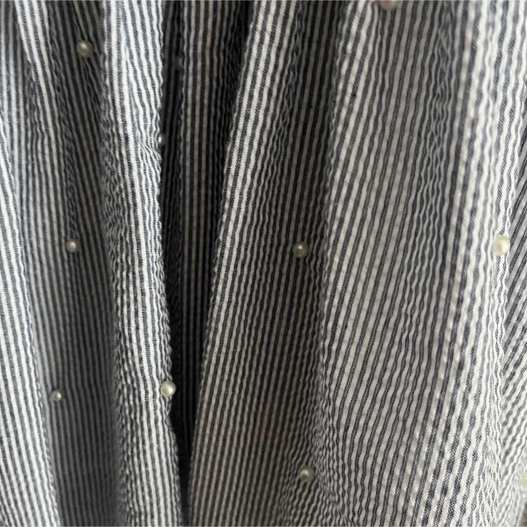 Myu トップス 半袖 ブラウス パール ストライプ パフスリーブ レディースのトップス(シャツ/ブラウス(半袖/袖なし))の商品写真