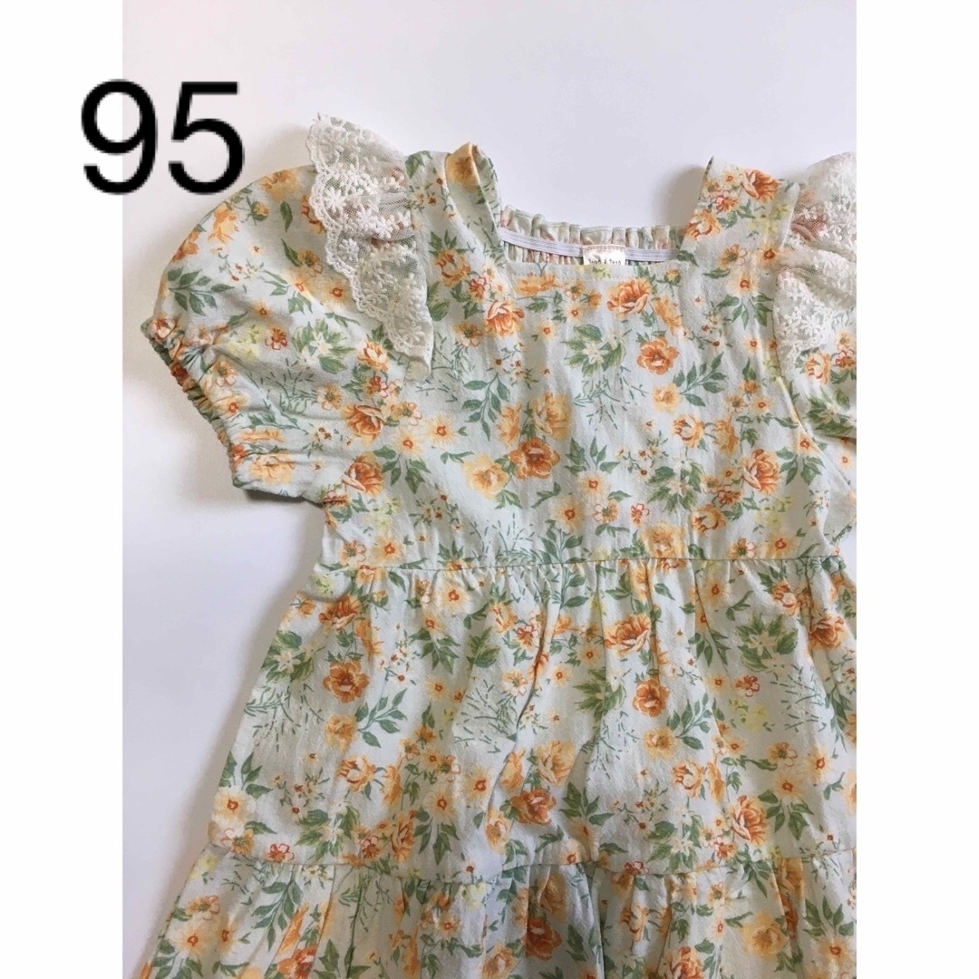 tete a tete(テータテート)のtete a tete  花柄ワンピース　95 キッズ/ベビー/マタニティのキッズ服女の子用(90cm~)(ワンピース)の商品写真