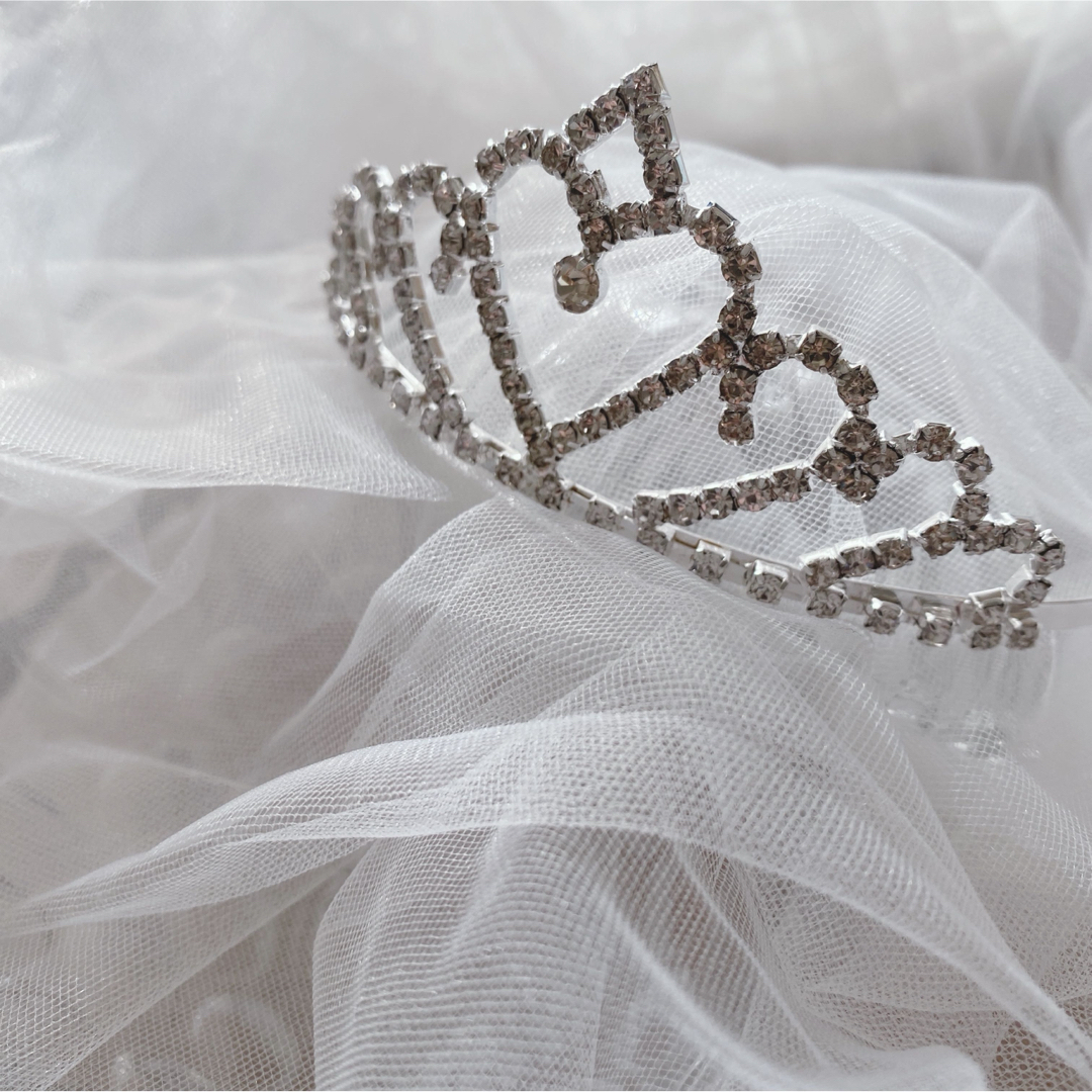 新品 ティアラ ウェディング 結婚式 2次会 ヘッドドレス ビジュー 冠 ハート レディースのヘアアクセサリー(その他)の商品写真