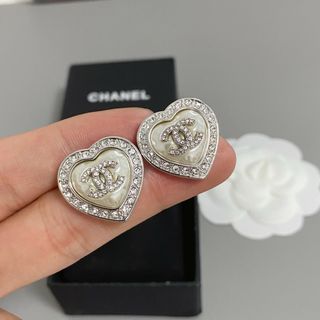 可愛　レディース　ピアス　※CHANEL※