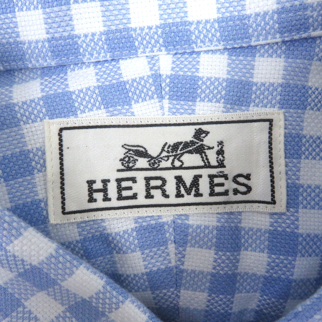 Hermes(エルメス)の極美品□HERMES エルメス コットン100％ ギンガムチェック ボタンダウン 袖セリエボタン 長袖シャツ ライトブルー 39 フランス製 正規品 メンズ メンズのトップス(シャツ)の商品写真