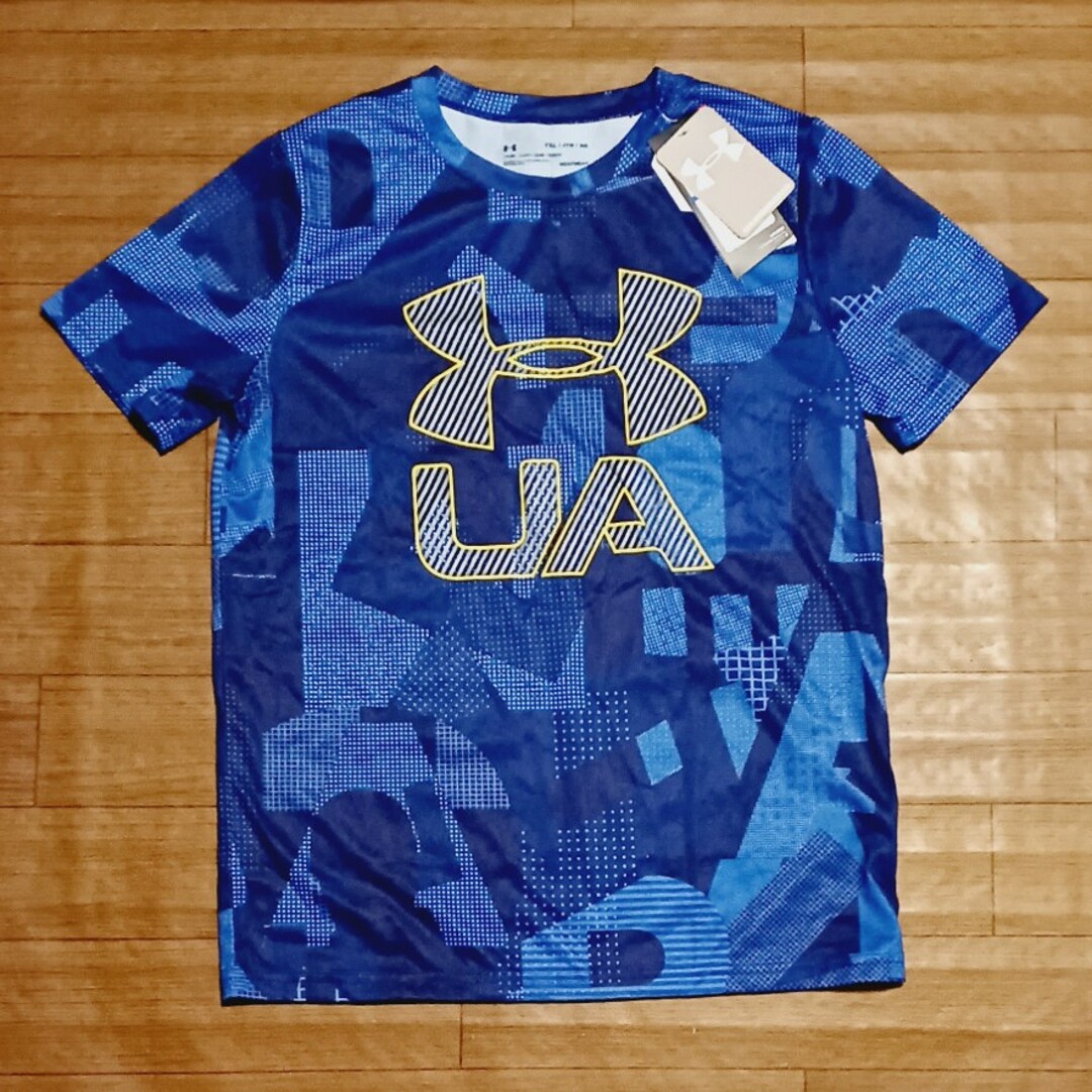 UNDER ARMOUR(アンダーアーマー)のUNDER ARMOURアンダーアーマー新品　Tシャツ　160cm キッズ/ベビー/マタニティのキッズ服男の子用(90cm~)(Tシャツ/カットソー)の商品写真