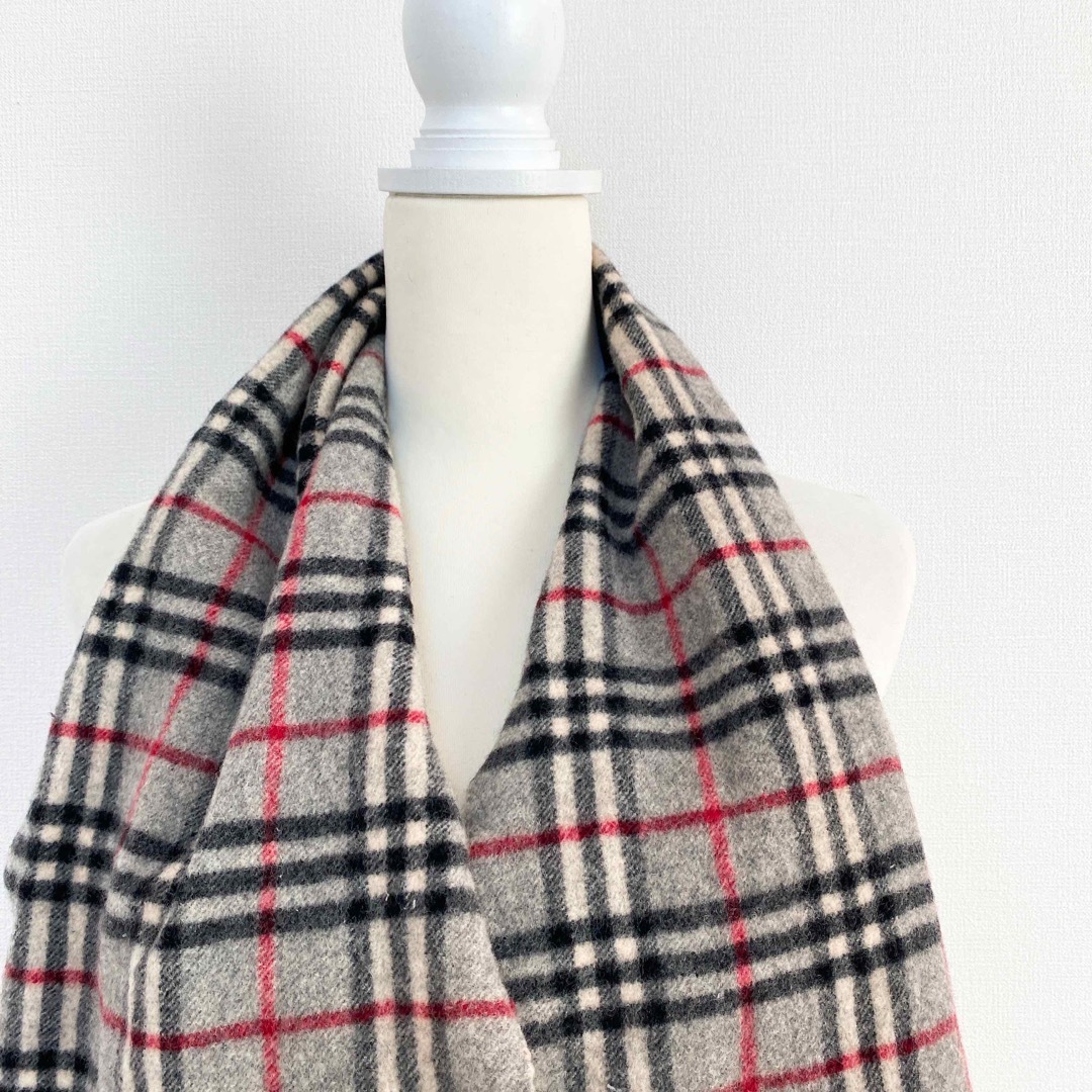 BURBERRY(バーバリー)のBurberrys バーバリーズ　マフラー　ストール　ノバチェック　ウール　灰色 レディースのファッション小物(マフラー/ショール)の商品写真