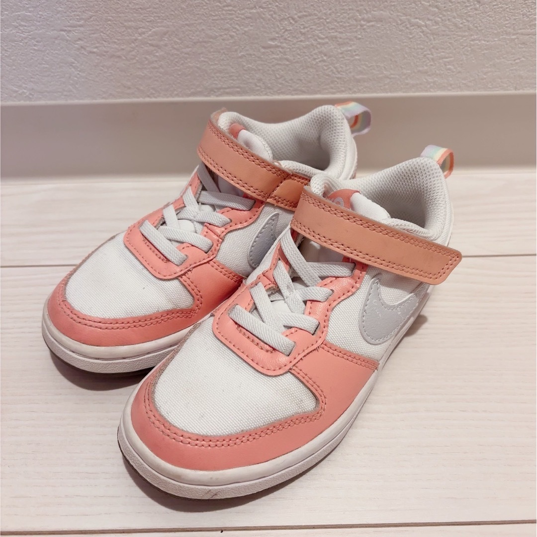 NIKE(ナイキ)のNIKE スニーカー キッズ/ベビー/マタニティのキッズ靴/シューズ(15cm~)(スニーカー)の商品写真