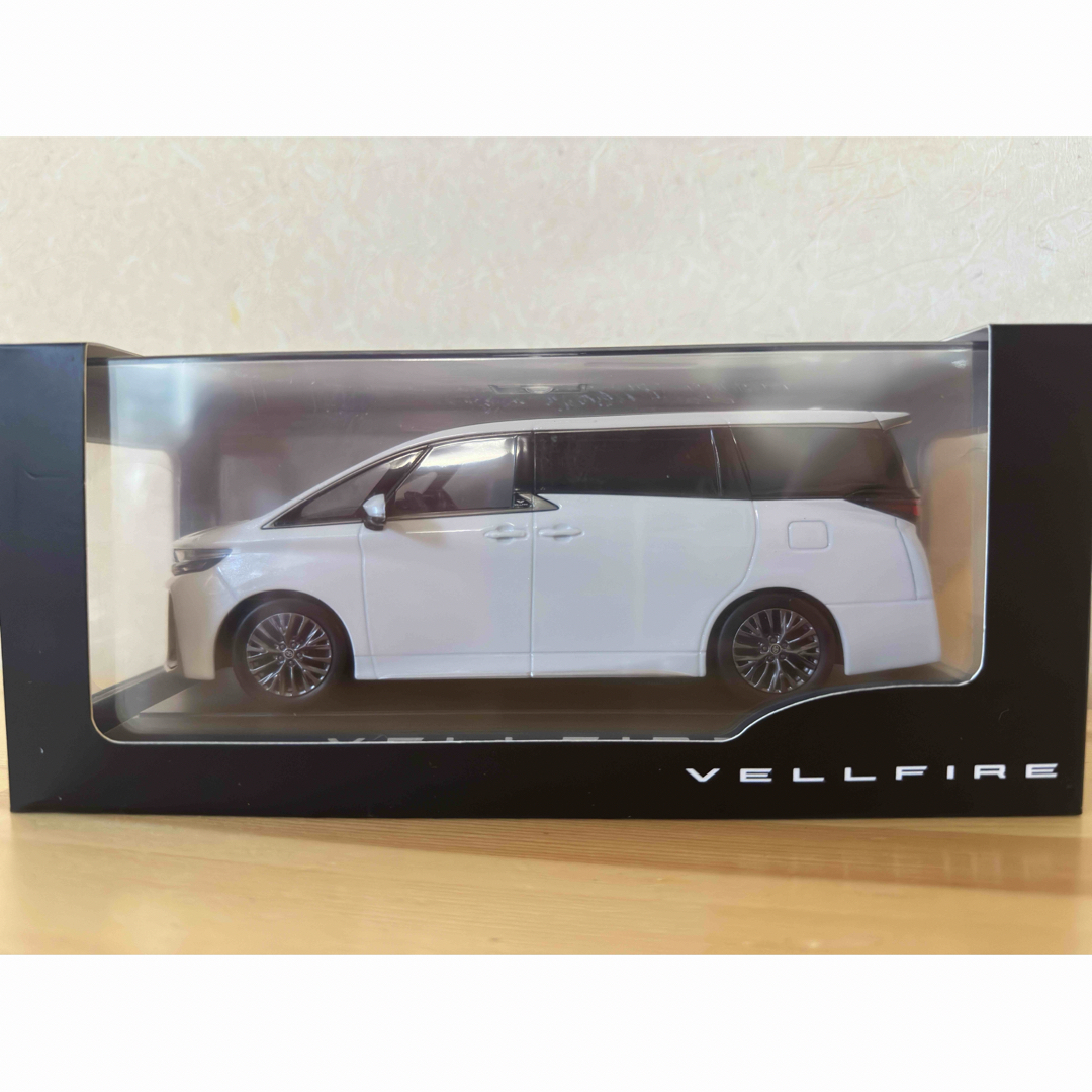トヨタ - トヨタ ヴェルファイア ミニカー(1/30スケール)の通販 by トヨタ - トヨタ ヴェルファイア ミニカー(1/30スケール)の通販 by