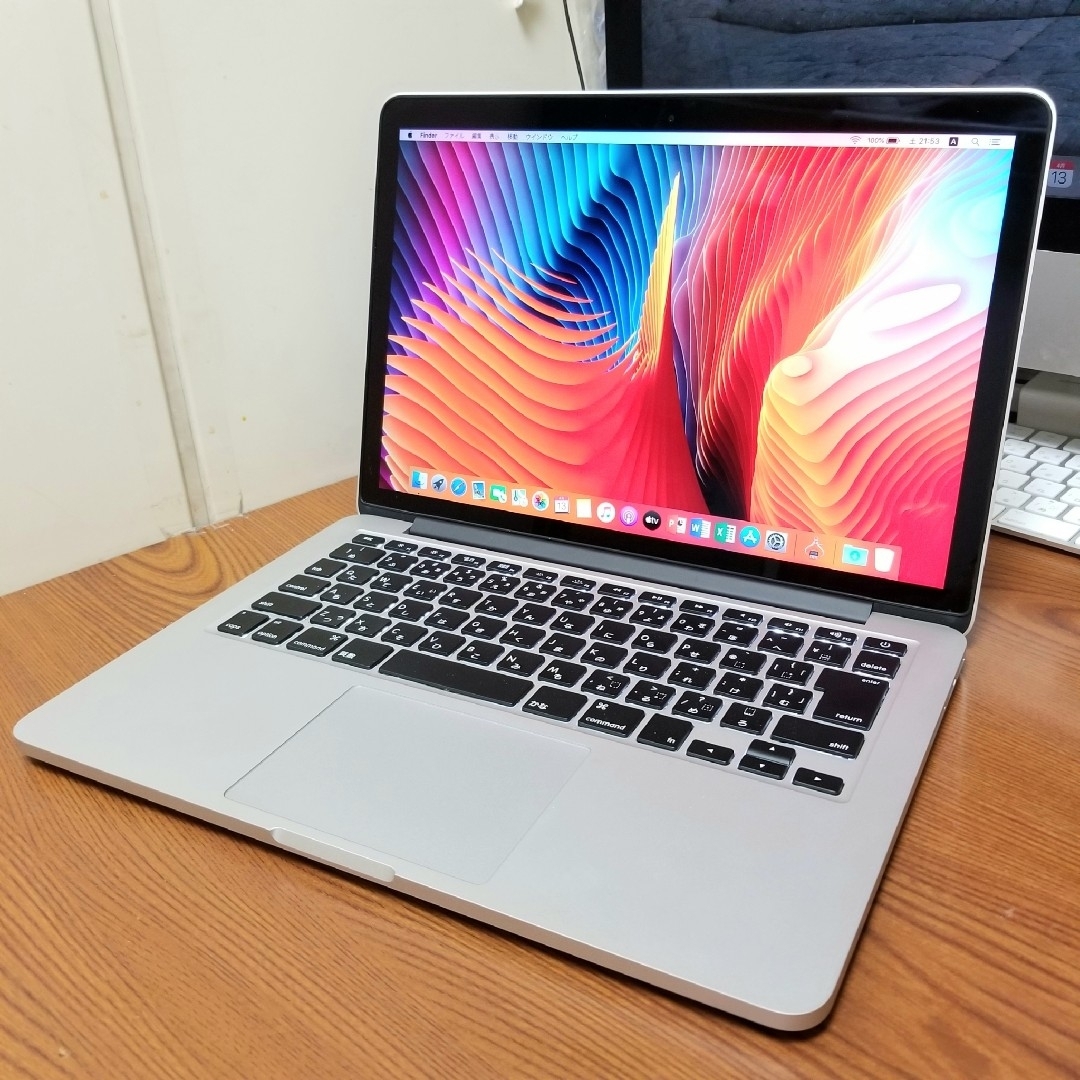 Apple(アップル)の美品 Macbook Pro 13インチ Retina 8GB/SSD256GB スマホ/家電/カメラのPC/タブレット(ノートPC)の商品写真