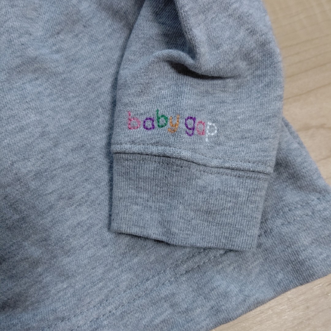 babyGAP(ベビーギャップ)のベビー服 ８０cm 長袖 パーカー まとめ売りbabyGap bebe 西松屋 キッズ/ベビー/マタニティのベビー服(~85cm)(シャツ/カットソー)の商品写真
