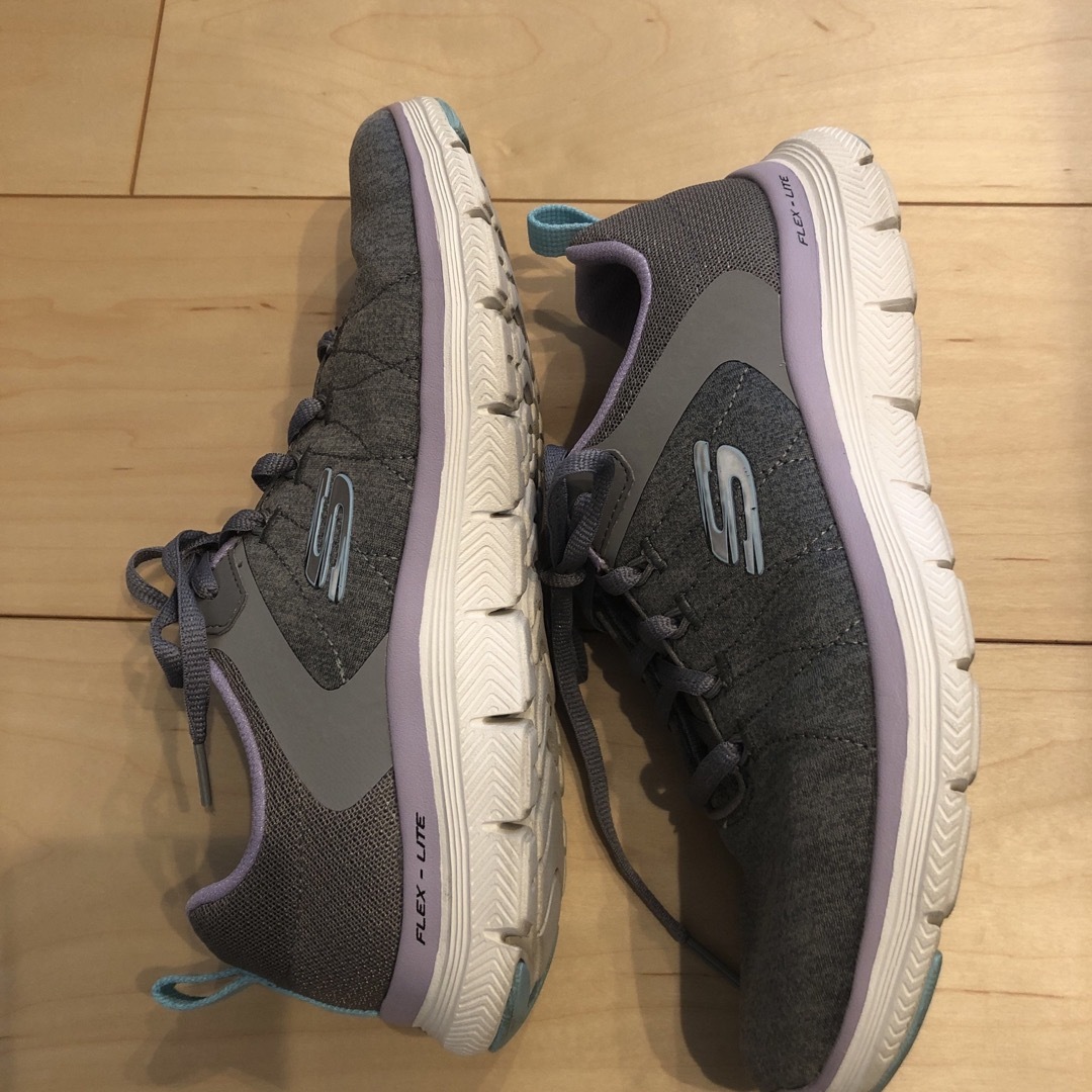 SKECHERS(スケッチャーズ)のスケッチャーズ　24.5cm レディースの靴/シューズ(スニーカー)の商品写真