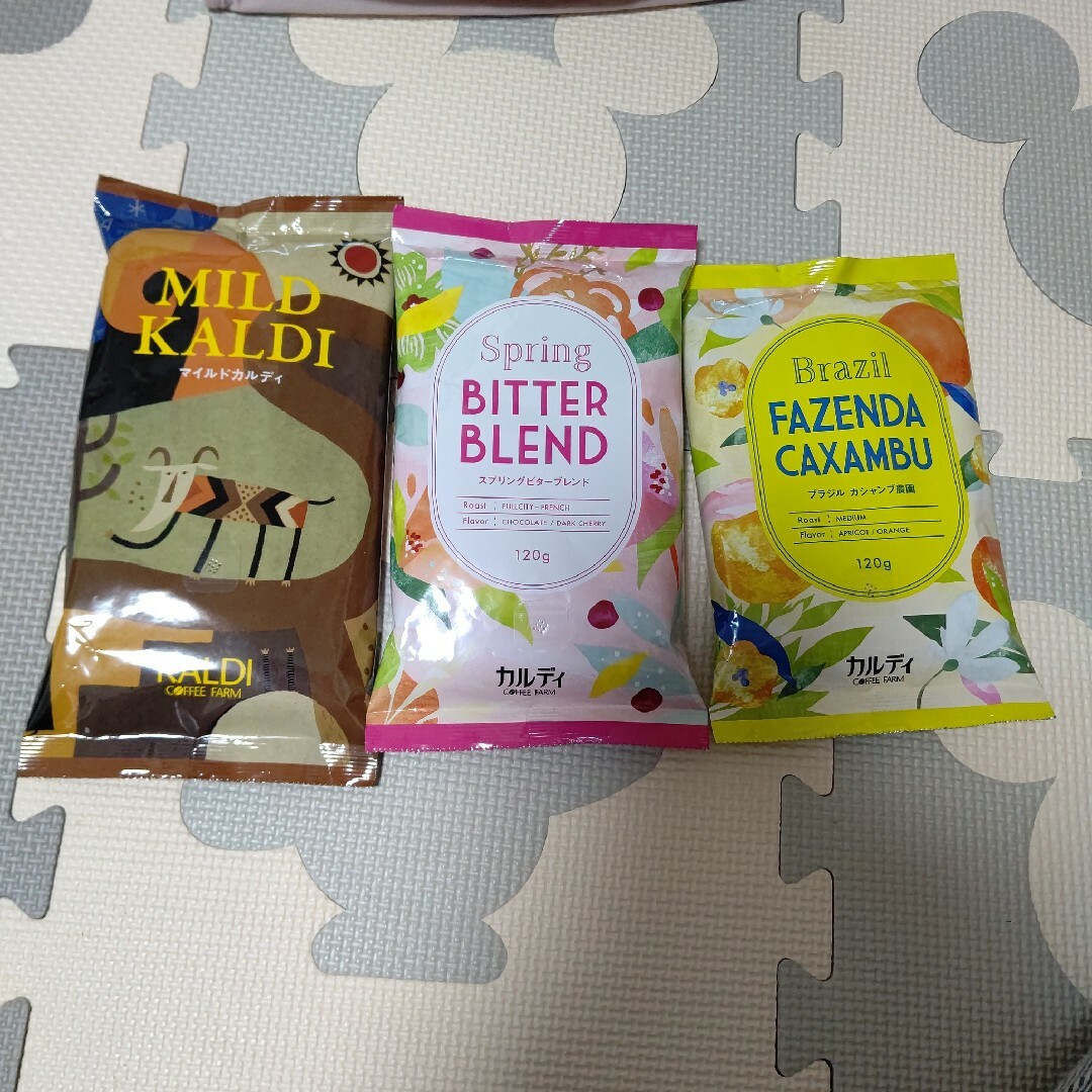 KALDI(カルディ)のカルディ 春のコーヒーバッグ スモーキーピンク 食品/飲料/酒の飲料(コーヒー)の商品写真