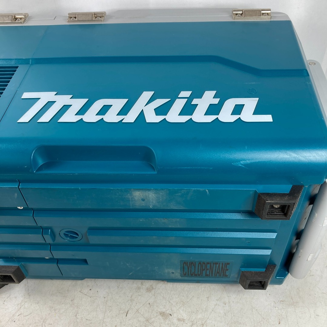 Makita(マキタ)の＊＊MAKITA マキタ 18V 充電式保冷温庫 本体のみ ACアダプタ欠品 ※バッテリ、充電器は付属しません CW180D ブルー インテリア/住まい/日用品のインテリア/住まい/日用品 その他(その他)の商品写真