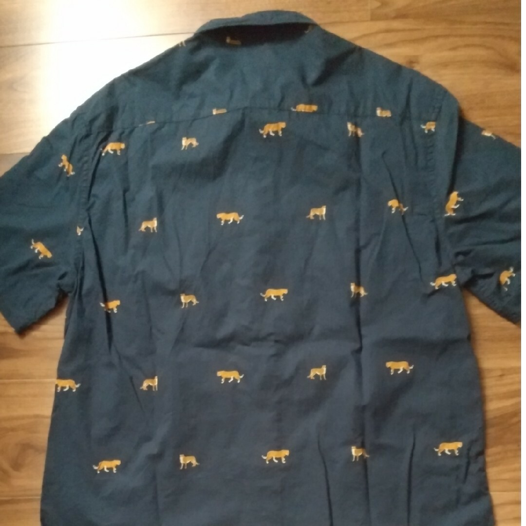 H&M(エイチアンドエム)のH&M  メンズ半袖シャツ メンズのトップス(Tシャツ/カットソー(半袖/袖なし))の商品写真