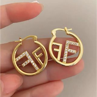 フェンディ　FENDI ゴールド　ピアス