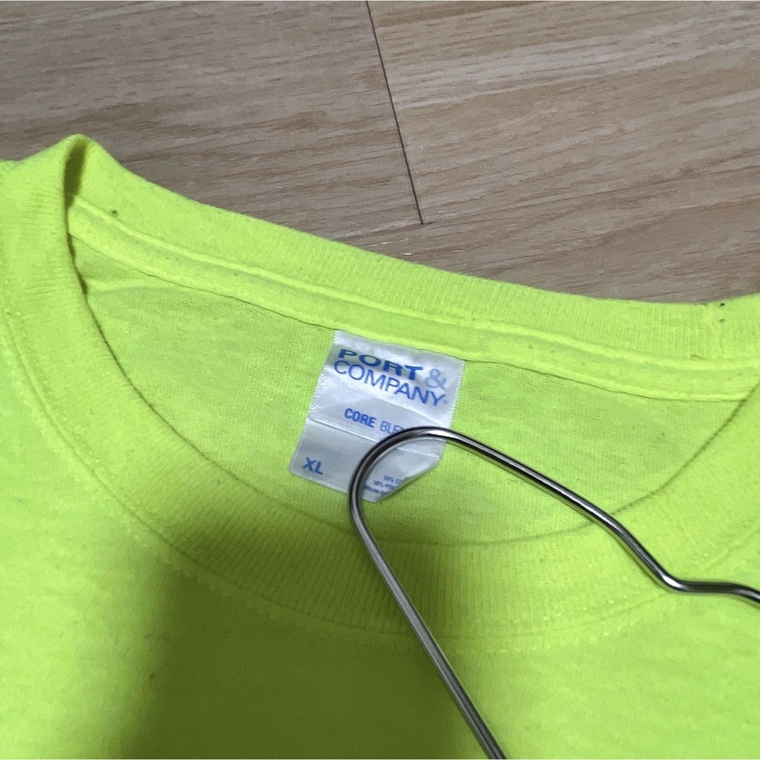 USA古着　Tシャツ　XL　イエロー　蛍光色　企業ロゴ　プリント　オーバーサイズ メンズのトップス(Tシャツ/カットソー(半袖/袖なし))の商品写真