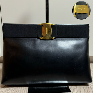 サルヴァトーレフェラガモ(Salvatore Ferragamo)の超美品✨ Ferragamo フェラガモ 2way ショルダー クラッチ　ヴァラ(ショルダーバッグ)