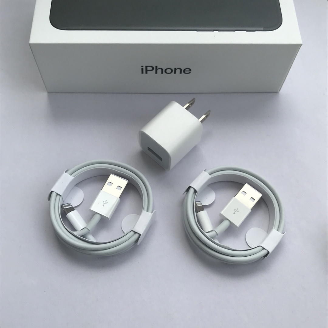 iPhone(アイフォーン)のiPhone ケーブル ライトニングケーブル 充電器 USB コンセント  電源 スマホ/家電/カメラのスマートフォン/携帯電話(バッテリー/充電器)の商品写真