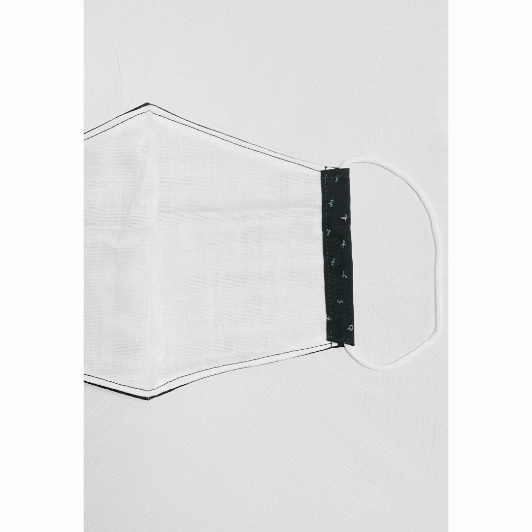 布マスク アルファベット 黒㉒ ハンドメイドのファッション小物(その他)の商品写真