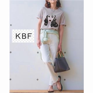 KBF - KBF アーバンリサーチ＊バックスリット裾カットオフ　コットンデニムパンツ