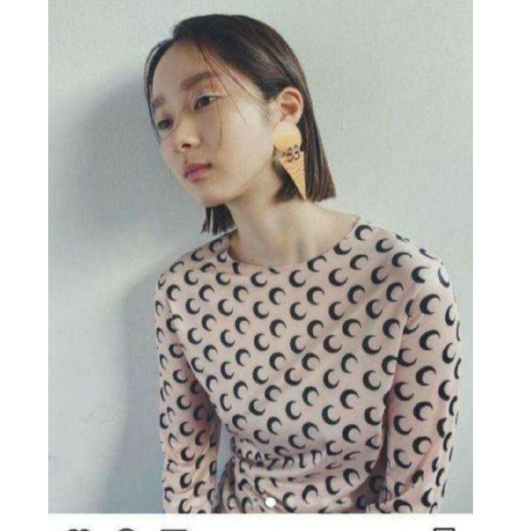 韓国 ファッション 三日月 柄 インナーシャツ 長袖 黒 赤 春 レイヤード レディースのトップス(Tシャツ(長袖/七分))の商品写真