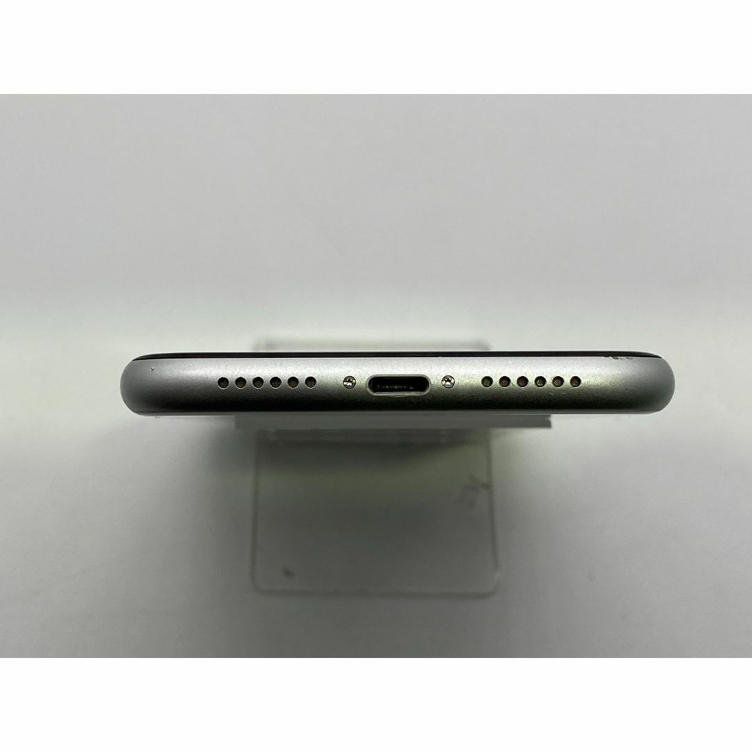 Apple(アップル)のApple iPhone XR 64GB 本体 ホワイト SoftBank スマホ/家電/カメラのスマートフォン/携帯電話(スマートフォン本体)の商品写真