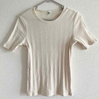 ユニクロ(UNIQLO)のUNIQLO　ユニクロ　トップス　カットソー　半袖　　ベージュ　アイボリー(Tシャツ/カットソー(半袖/袖なし))