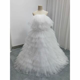 ウェディングドレス オフホワイト ベアトップ 柔らかく重ねたチュールスカート(ウェディングドレス)