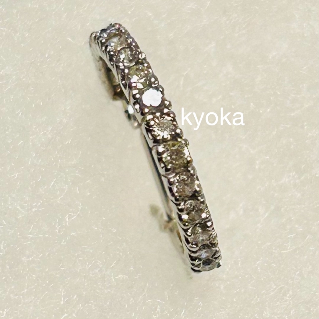 0.25ct 片方売り Pt900 プラチナダイヤモンド フープ ピアス レディースのアクセサリー(ピアス)の商品写真