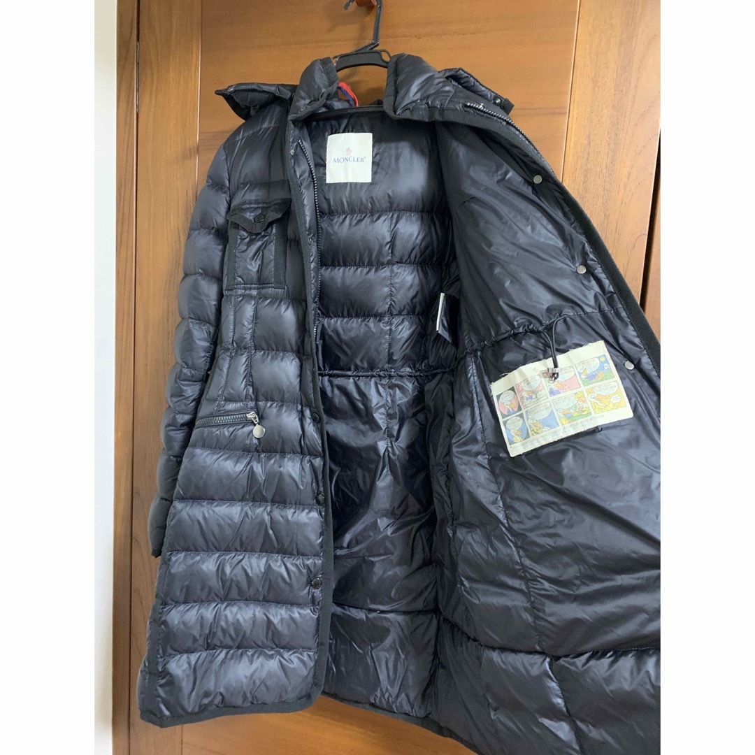 MONCLER(モンクレール)の旧型　人気　モンクレール　hermine ブラック　2 moncler レディースのジャケット/アウター(ダウンジャケット)の商品写真