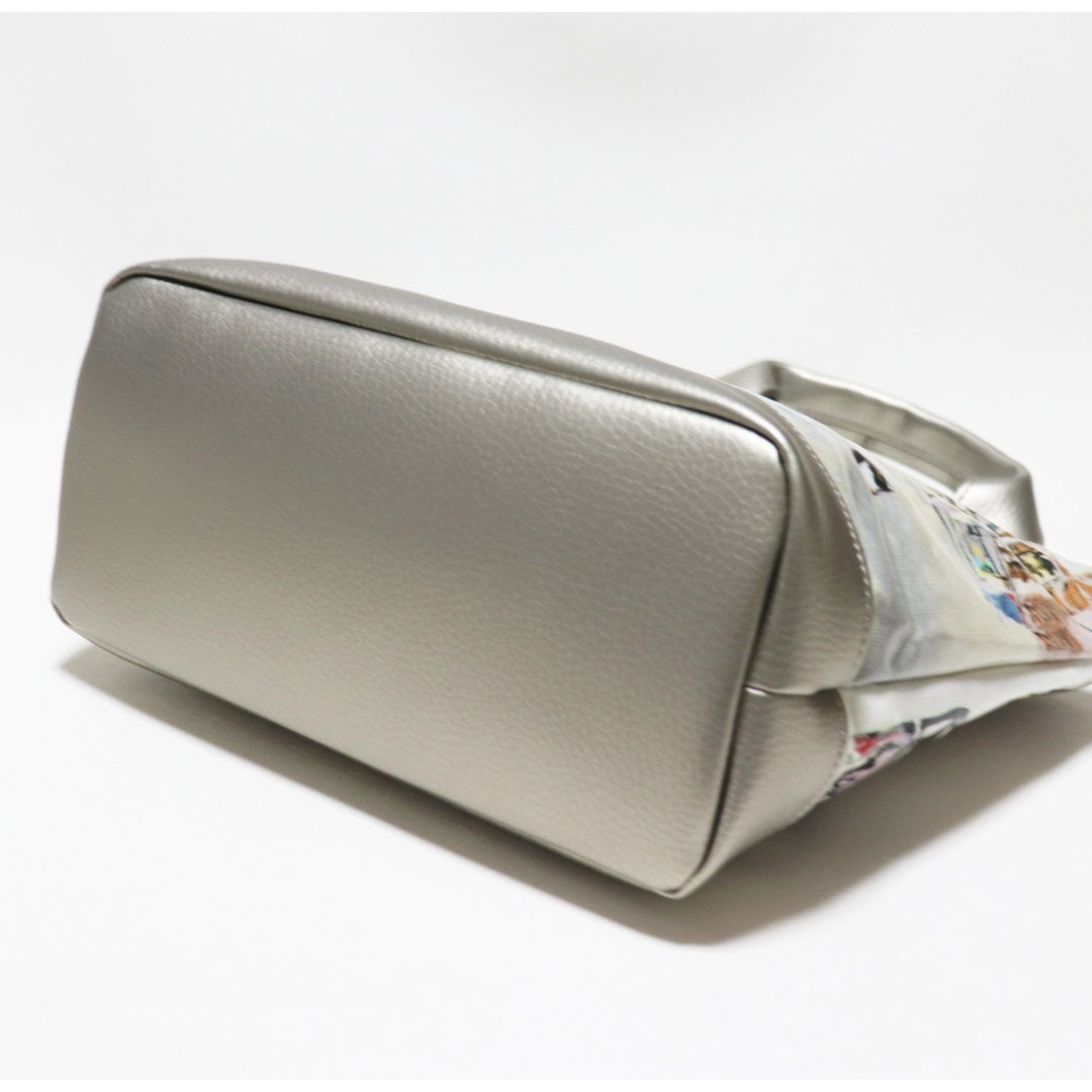 Manhattaner's(マンハッタナーズ)の《マンハッタナーズ》新品 可愛いネコちゃん トートバッグ 手提げバッグ レディースのバッグ(トートバッグ)の商品写真