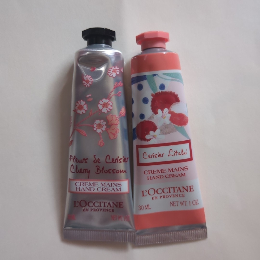 L'OCCITANE(ロクシタン)のロクシタン　ハンドクリーム30ml　チェリーライチ＆チェリーブロッサム コスメ/美容のボディケア(ハンドクリーム)の商品写真