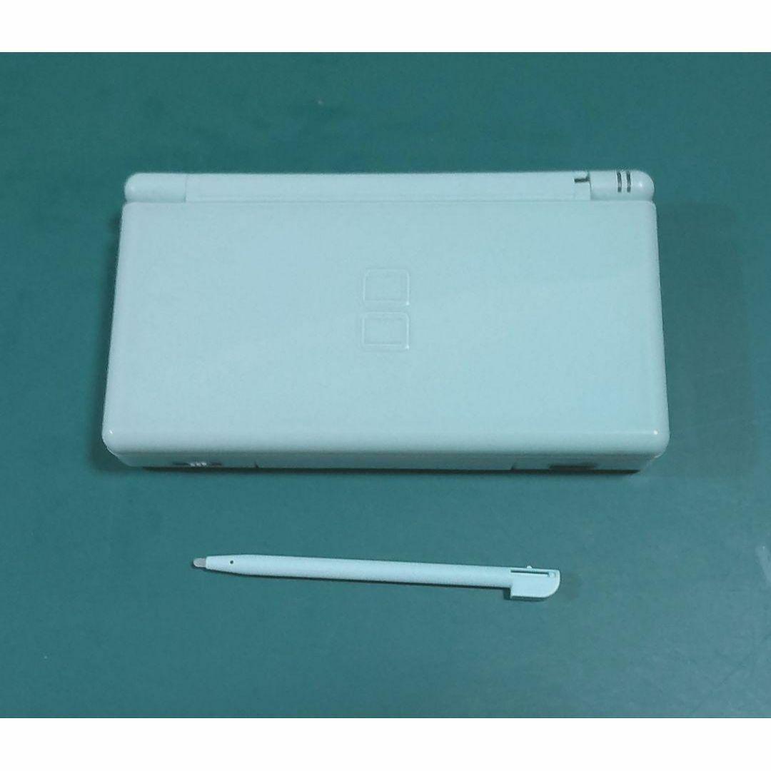 ニンテンドーDS(ニンテンドーDS)の訳あり【中古・良品】ニンテンドーDS Lite Ice Blue 充電器 A10 エンタメ/ホビーのゲームソフト/ゲーム機本体(携帯用ゲーム機本体)の商品写真