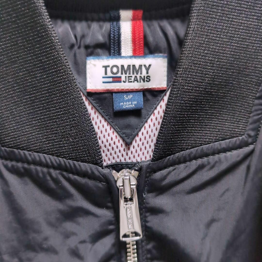 TOMMY JEANS(トミージーンズ)の【美品】TOMMY JEANS ポリエステル ジャンバー S レディースのジャケット/アウター(ブルゾン)の商品写真