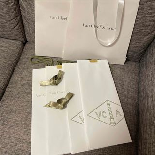 ヴァンクリーフアンドアーペル(Van Cleef & Arpels)のヴァンクリーフ&アーペル　紙袋6個　リボン2本(ネックレス)