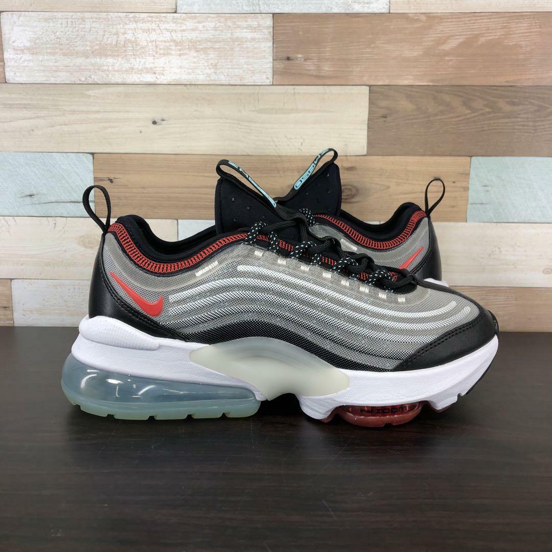 NIKE(ナイキ)のNIKE AIR MAX ZOOM 950 26cm 美品 メンズの靴/シューズ(スニーカー)の商品写真