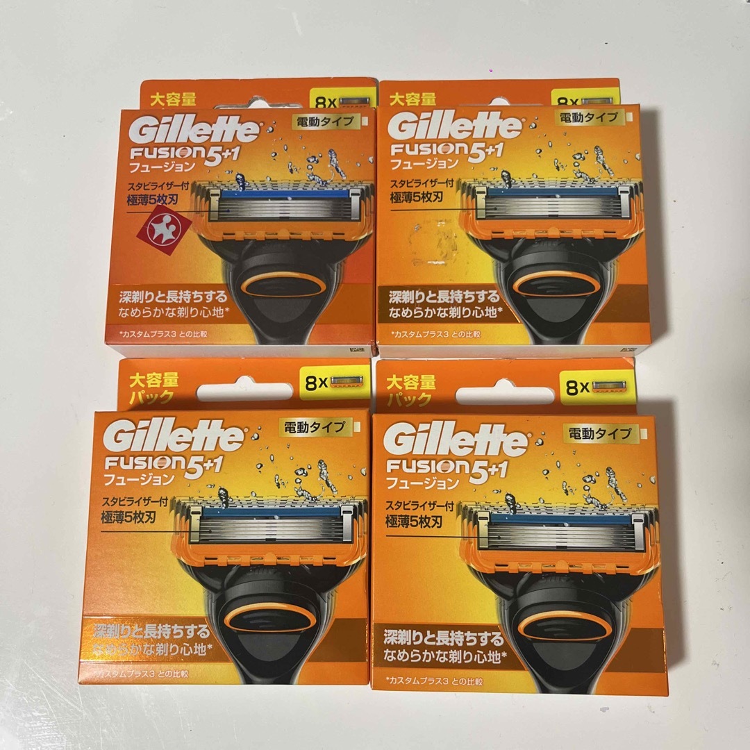 Gillette(ジレット)の＜新品未開封＞ジレットフュージョン 5＋1 電動タイプ 替刃8個入 4セット コスメ/美容のシェービング(その他)の商品写真