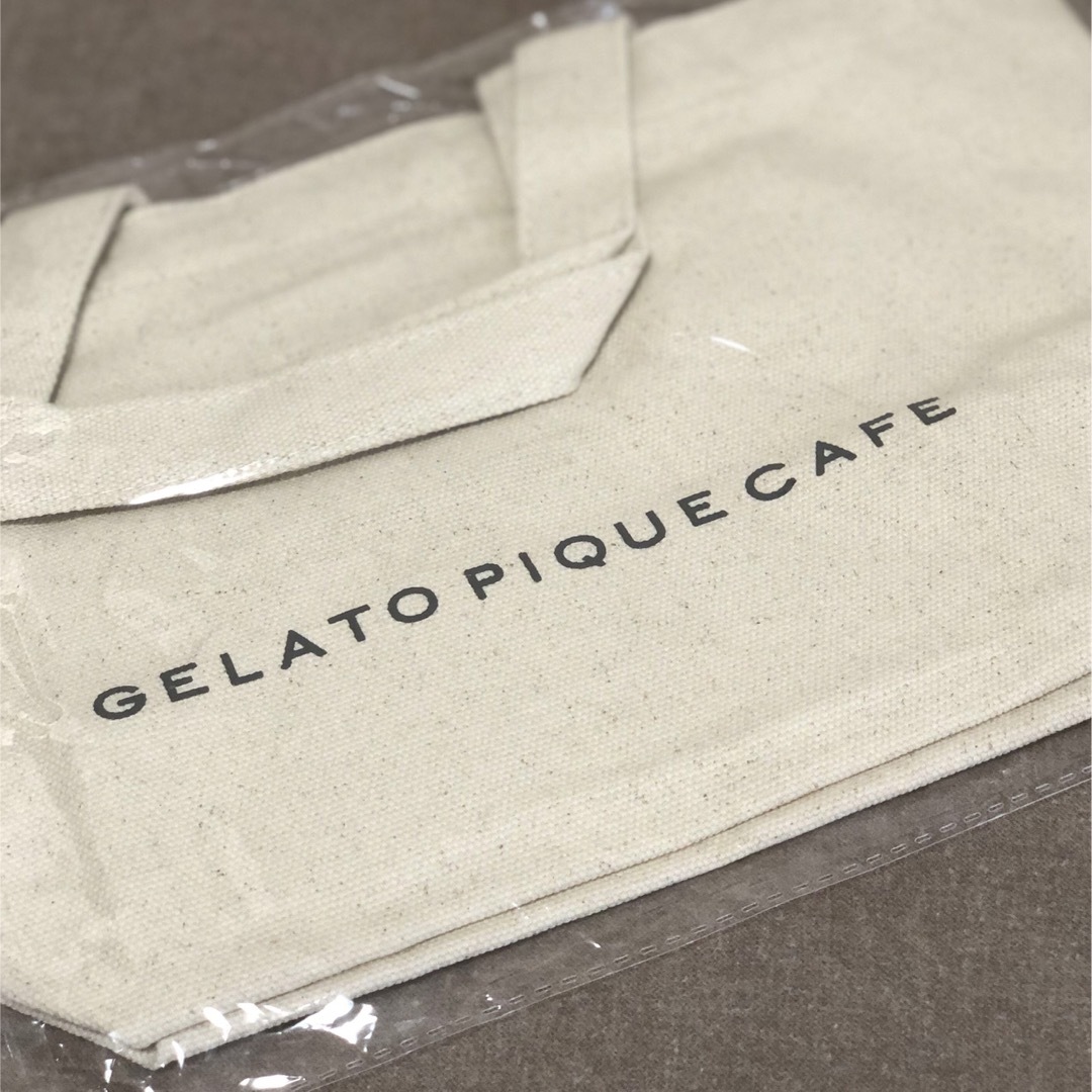 gelato pique(ジェラートピケ)のジェラートピケ【gelato pique cafe】キャンバスバッグ・ベア柄 レディースのバッグ(トートバッグ)の商品写真