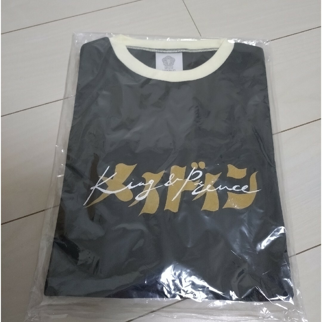 King & Prince(キングアンドプリンス)のKing & Prince　Tシャツ　Made in　メイドイン　新品 エンタメ/ホビーのタレントグッズ(アイドルグッズ)の商品写真