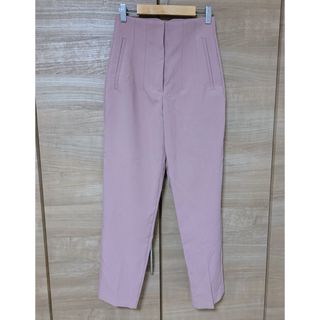 ザラ(ZARA)の美品【ZARA】ハイウエストテーパードパンツ XS(その他)