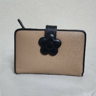 マリークワント(MARY QUANT)のMARY QUANT☆ デイジーパッチ スナップ ウォレット ベージュ ☆ 美品(財布)