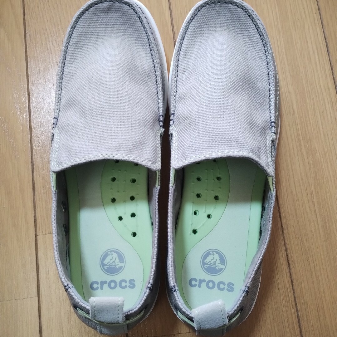 crocs(クロックス)のクロックスwaluローファー　グレー　28cm メンズの靴/シューズ(デッキシューズ)の商品写真