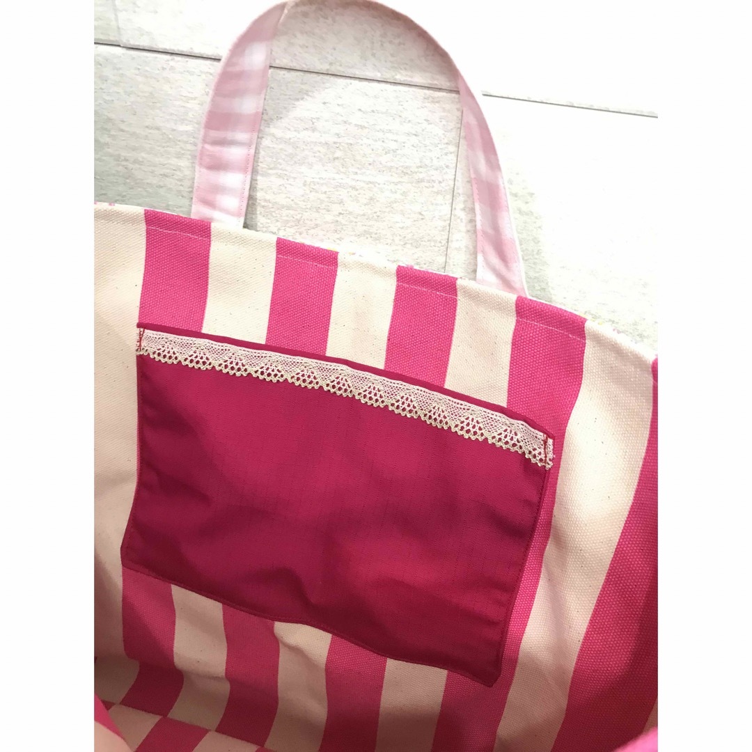 レッスンバッグ(ピンクの花柄 &ギンガムチェック) ハンドメイドのキッズ/ベビー(バッグ/レッスンバッグ)の商品写真