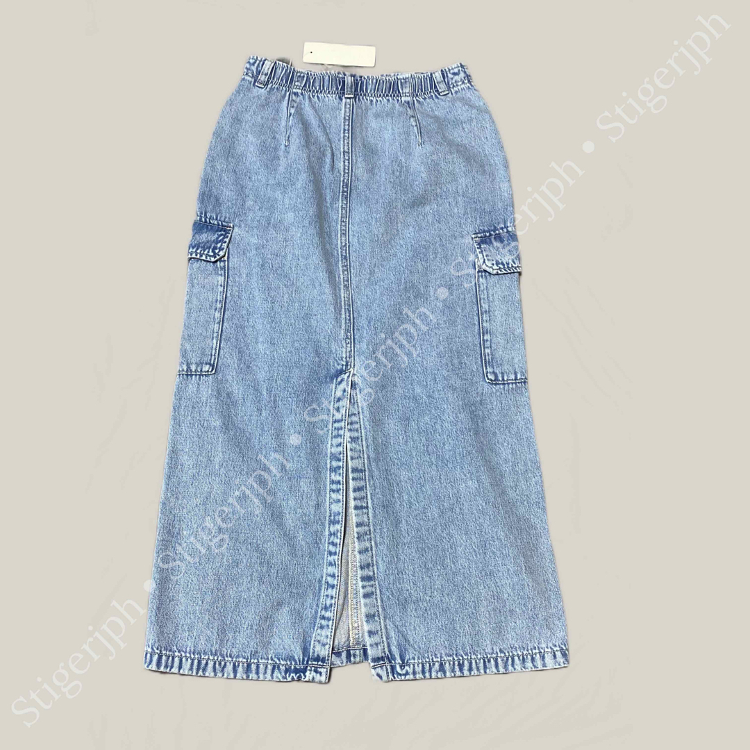 GU(ジーユー)のジーユー　デニムカーゴロングスカート　ブルー　Lサイズ レディースのスカート(ロングスカート)の商品写真